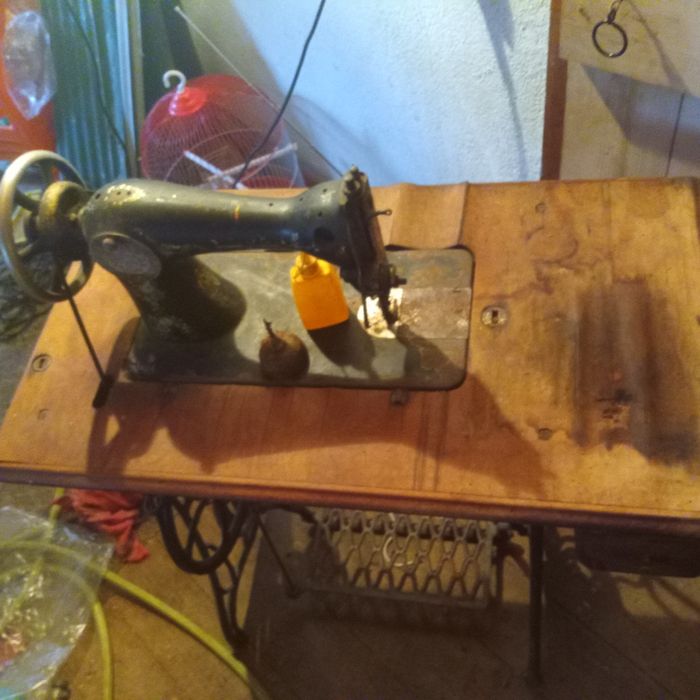 Máquina de costura antiga