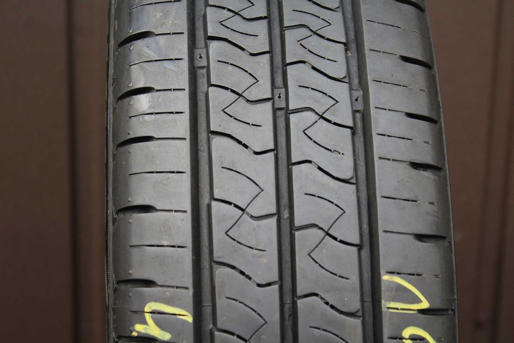 195 75 r16C Kumho PORTRANS KC53
