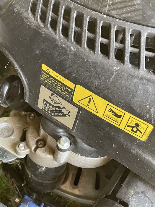 Газонокосарка бензинова