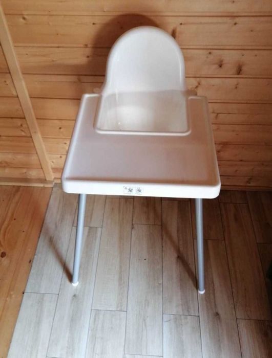 Krzesełko do karmienia IKEA ANTILOP z tacką.
