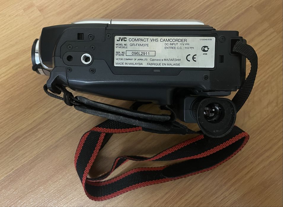 Відеокамера JVC GR-FXM37E + комплект