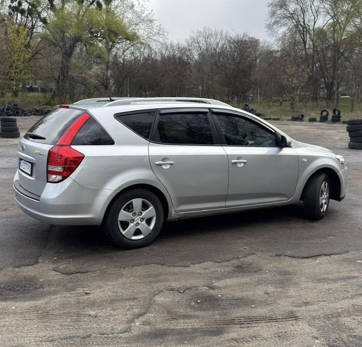 KIA Cee’d 2012 рік перша реєстрація в Європі