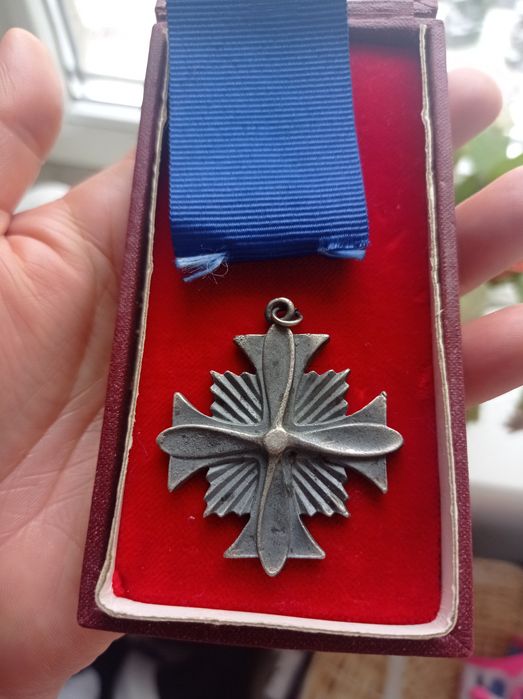 Krzyż medal odznaczenie