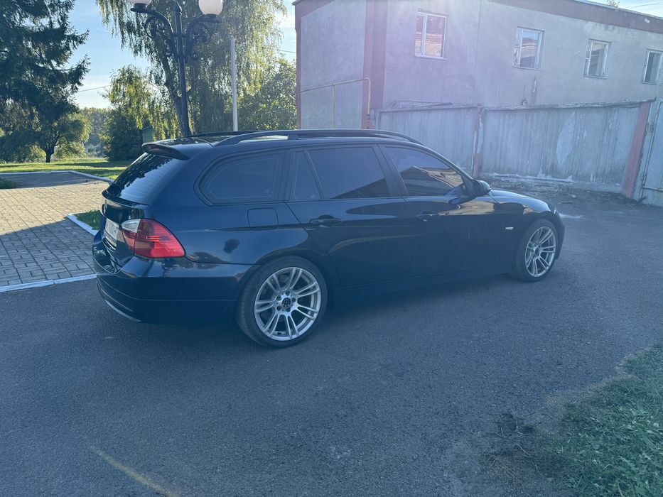 продам BMW e91 330d