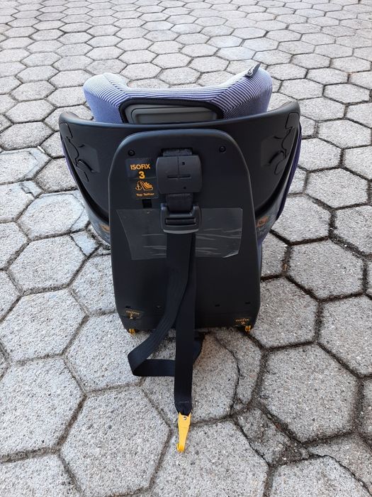 Cadeira auto Axisfix da Bebeconfort