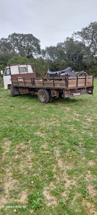 Motor Isuzu NKR55L/35 2.8 cilindrada  ano1993