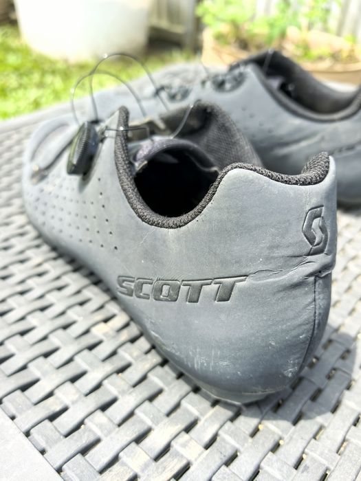 Sapato Scott Road Comp BOA tamanho 45 Reflective em cinza escuro.