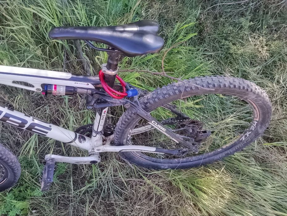 Продам велосипед Cube ams 100