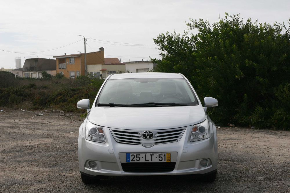 Toyota Avensis 2.0 D-4D Sol — photo 2