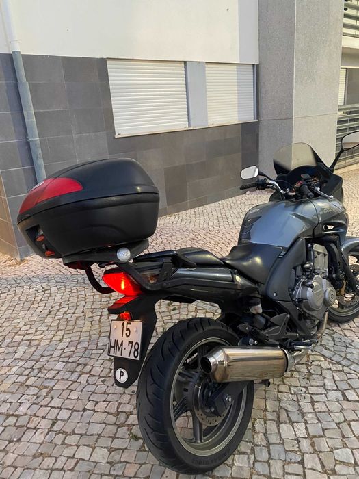 Mota CBF 600 em Faro