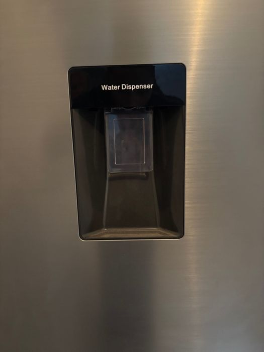 Frigorifico cinzento