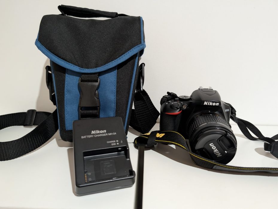 Nikon D3500 + Lente AF-P NIKKOR 18-55mm + Carregador Original + Estojo