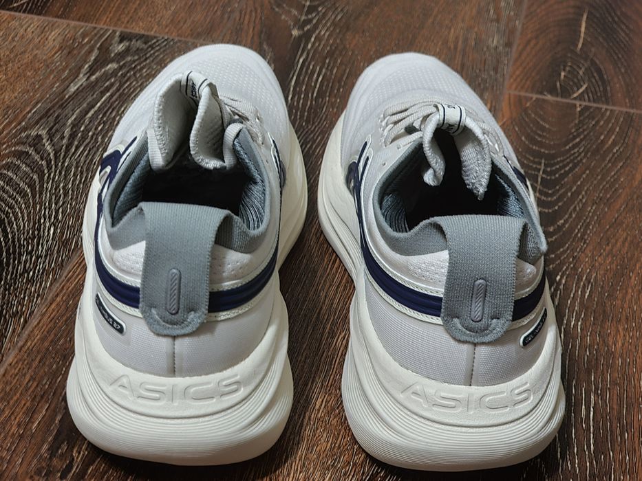 Оригінал 100% професійні жіночі кросівки asics nimbus 27 eur 40.5