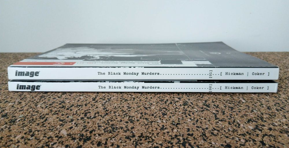 2 BDs - The Black Monday Murders Vol. 1 and Vol. 2 (coleção completa)