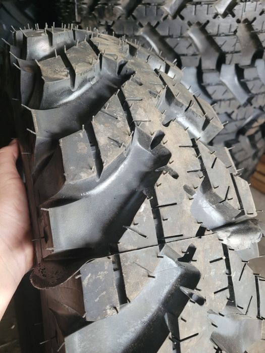 Шини тракторні 7.50 R16