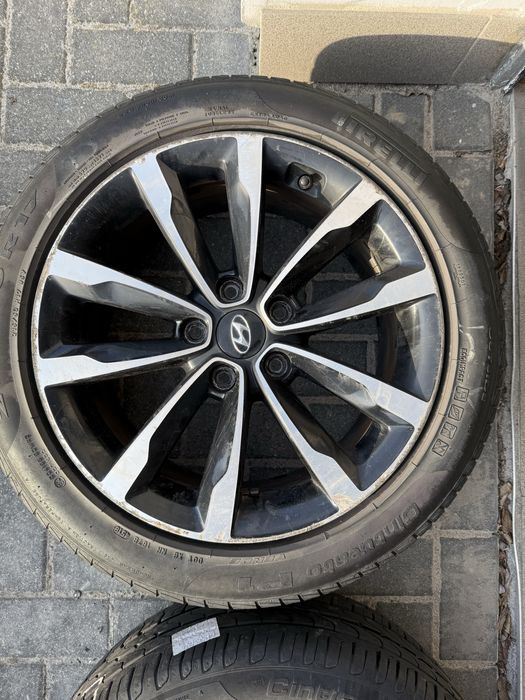 Komplet kół 17" Hyundai + Opony Pirelli Cinturato P1