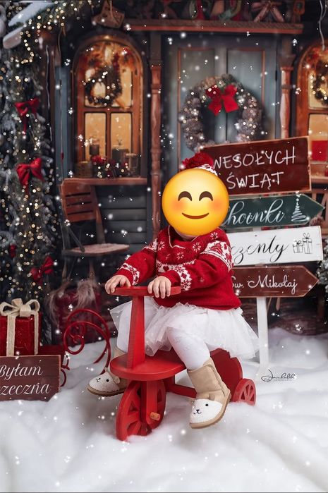 Rowerek drewniany czerwony, sesje świąteczne