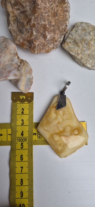 Bryłka bursztyn baltycki amber zawieszka wisior