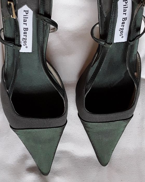 Sapatos de senhora verde seco da Pilar Burgos, tamanho 38