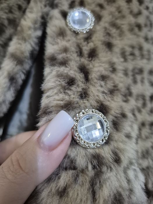 Демісезонна шубка для дівчинки 5 років