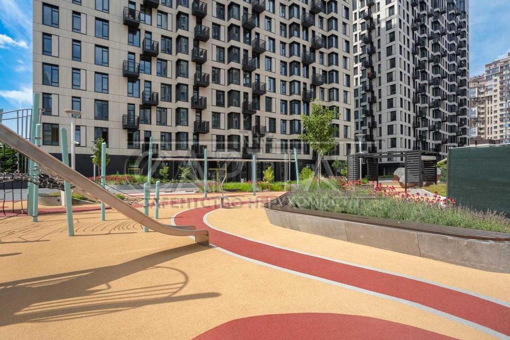 Продаж квартири ЖК TRIIINITY Печерський район Центр