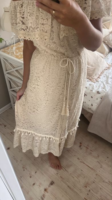 Suknia ślubna beżowa kremowa boho w kwiaty ażurowa długa hiszpanka