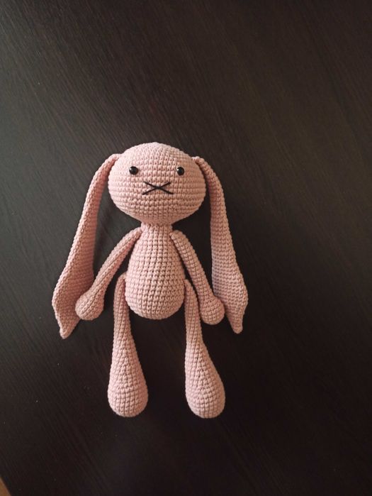 Зайчик вязаный, игровой.
