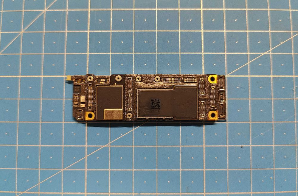 Запчастини Apple iPhone 11: плата 128GB, камери, Taptic Engine, динаміки, батарея