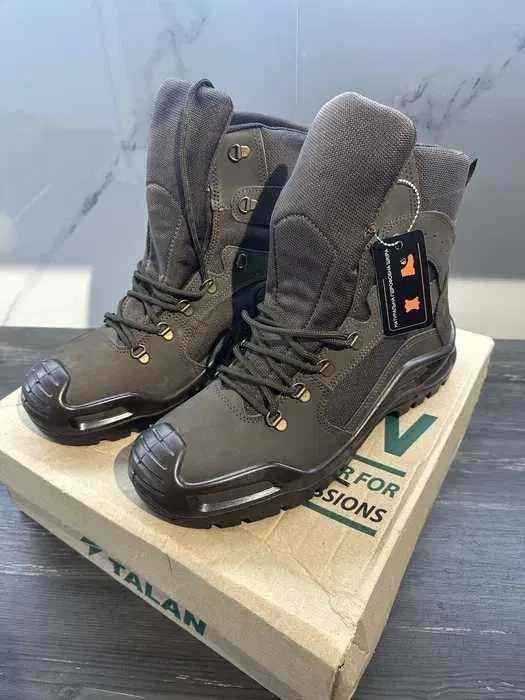 Берці черевики  44 розміру потребую