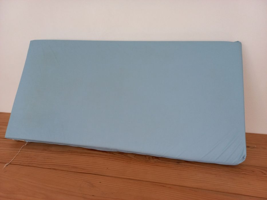 Cama de bebe em ferro