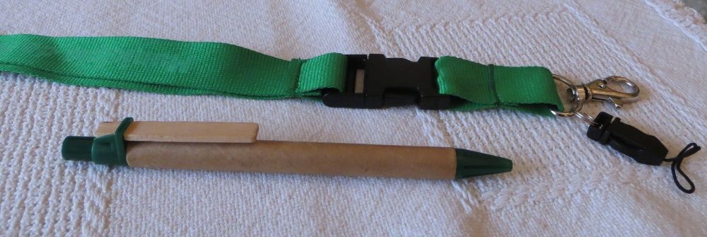 Caneta New Look e Cordão c/ 2 ganchos p/ P. Chaves e TLM