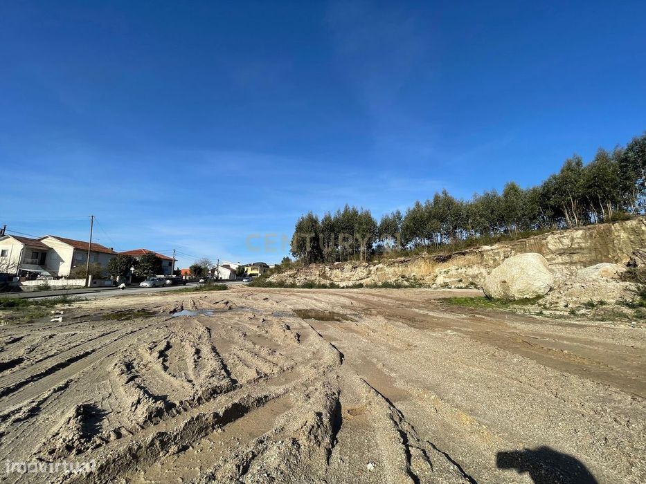 Terreno industrial com 2 842m2, no Polo 6, em Freamunde, Paços de Ferr