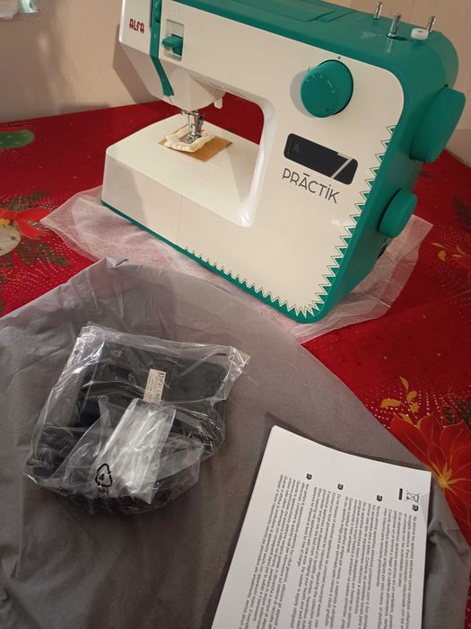 Maquina de costura Alfa Practik 7 NOVA