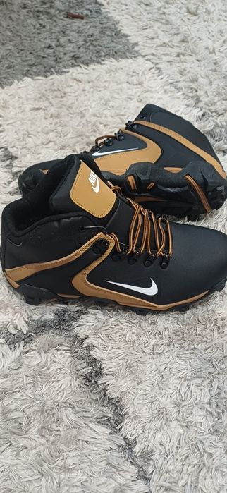 Buty męskie zimowe