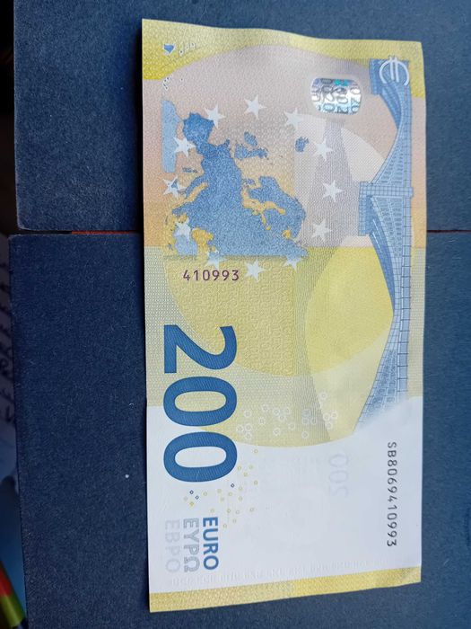 coleção notas 200,100,50,20,10,5€, novas de 2002