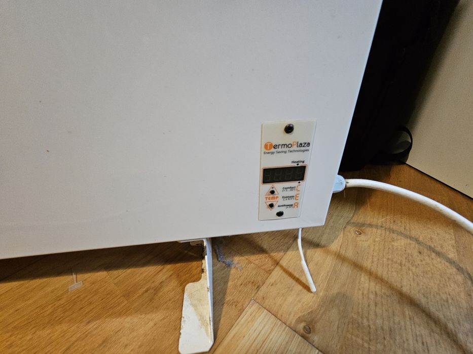 Конвектор (обогрівач )TermoPlaza STP 700 (з програматором)