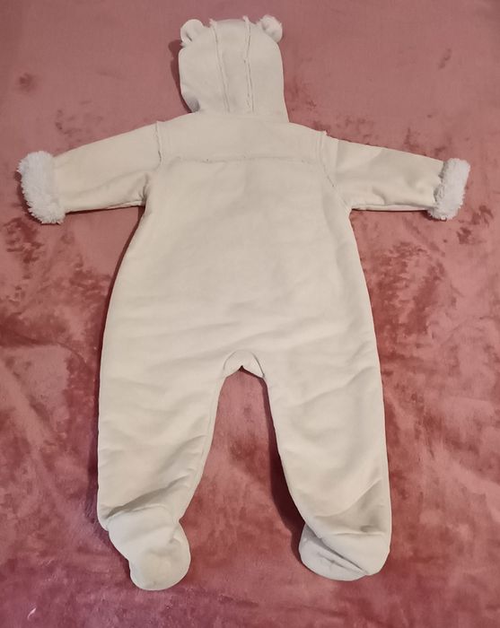 Macacão bebé 9-12 meses