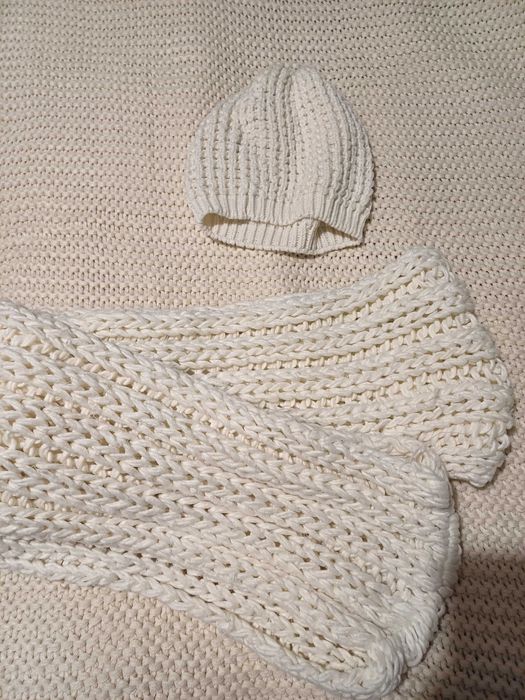 Czapka i szalik komplet biały damski