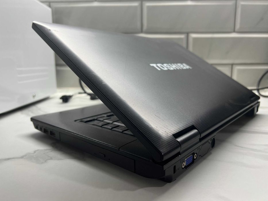 Toshiba B552/H Core i5-3340M/6Гб ОЗУ/HDD 250Гб/15.6" HD Без АКБ!