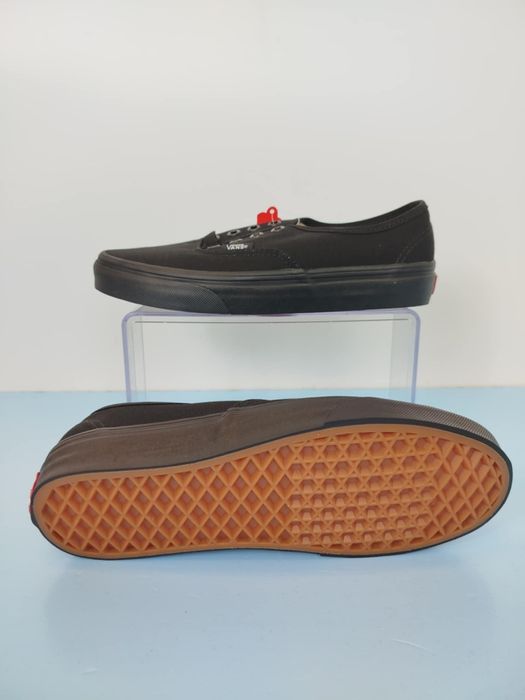 Trampki firmy authentic rozmiar 36.5