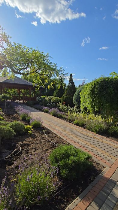 Участок в центре ЖМ Дайберг. 150 метров от парка,  коммуникации есть.