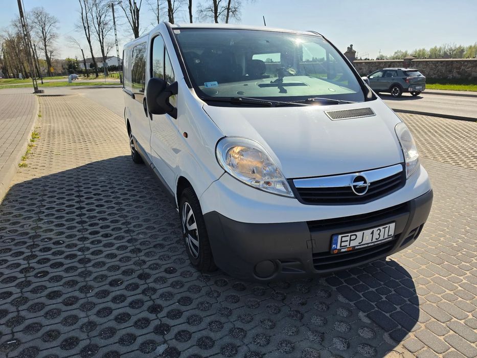 Opel Vivaro Opel Vivaro 2.0cdti LONG Klima Brygadówka 6 osobowy