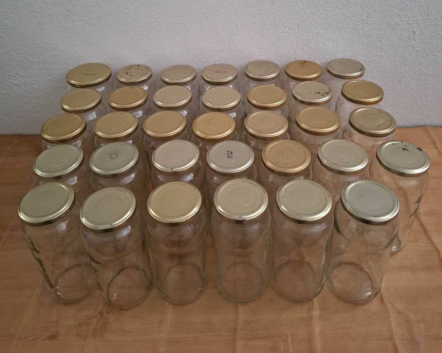 Frascos de Vidro ( Trinta e Cinco )