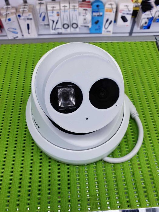 4 MP AcuSense IP відеокамера Hikvision DS-2CD2343G2-IU Запис на Micro SD 256 ГБ. з мікрофоном