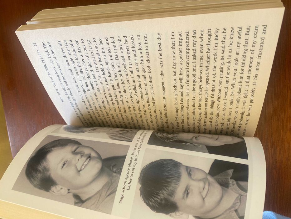 Livro James Corden - May I Have Your Attention Please? The Autobiography