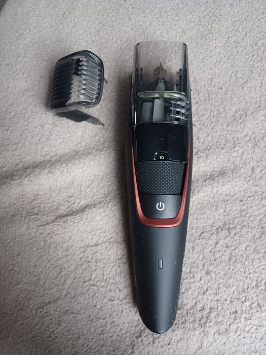 trymer do brody Philips z serii 7000