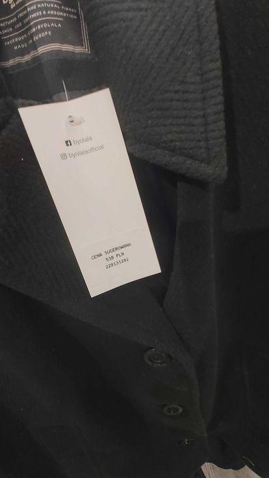 By o la la Płaszcz jodełka guziki czarny