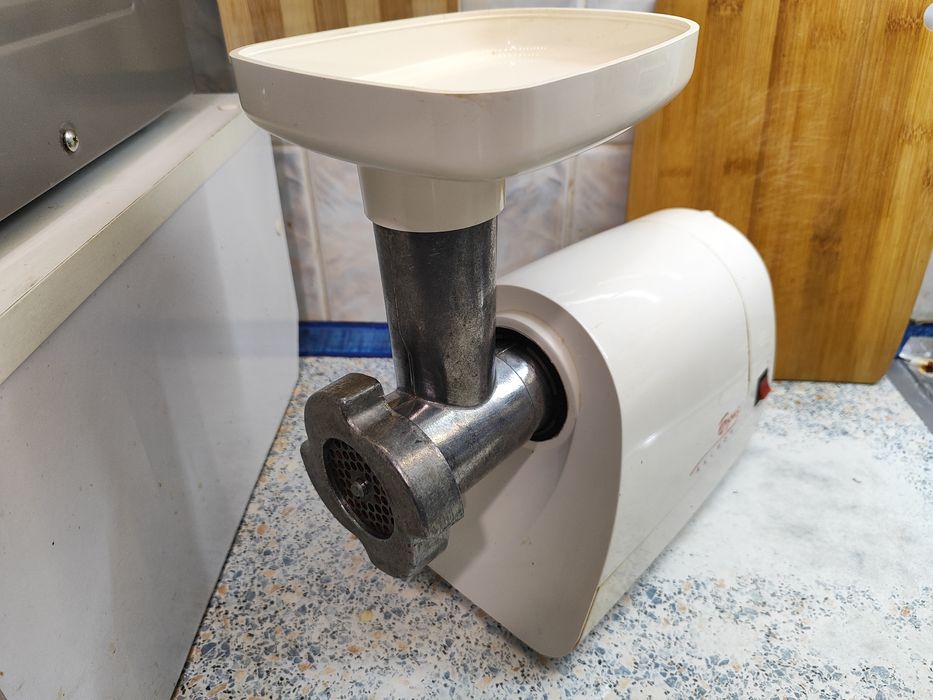 Мясорубка электрическая "Бриз" ЭМШ-30/160