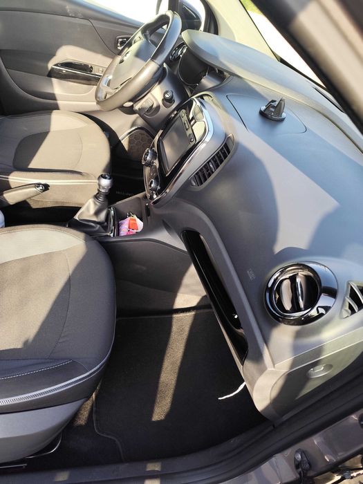 Renault Captur — fotografia 8