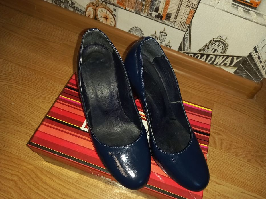 Туфлі шкіряні лаковані
